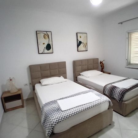 Luxury Appartament Lungomare Vlore Exterior photo