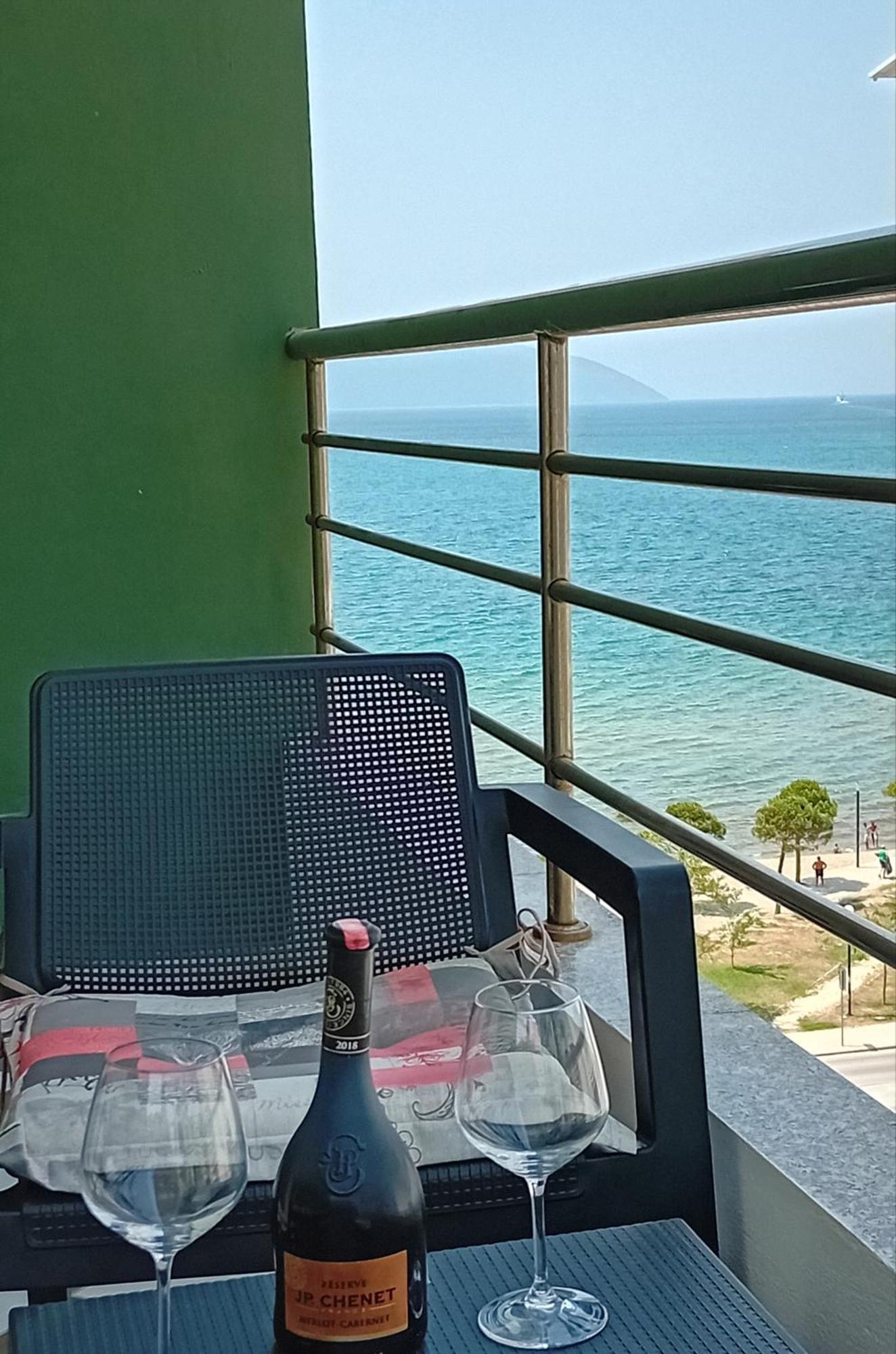 Luxury Appartament Lungomare Vlore Exterior photo